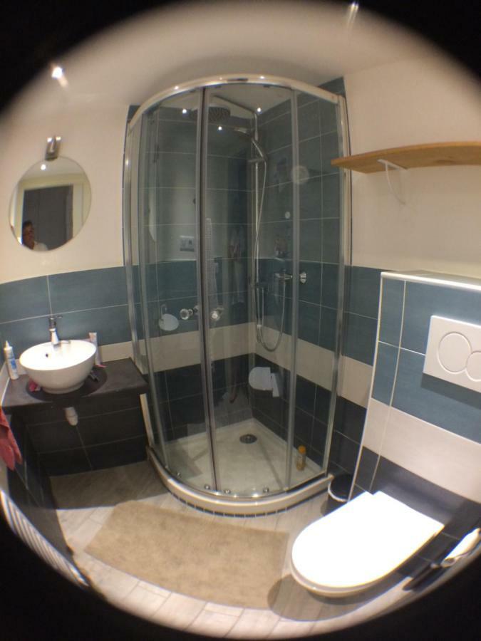 Suquet Charm Apartment Cannes Bagian luar foto