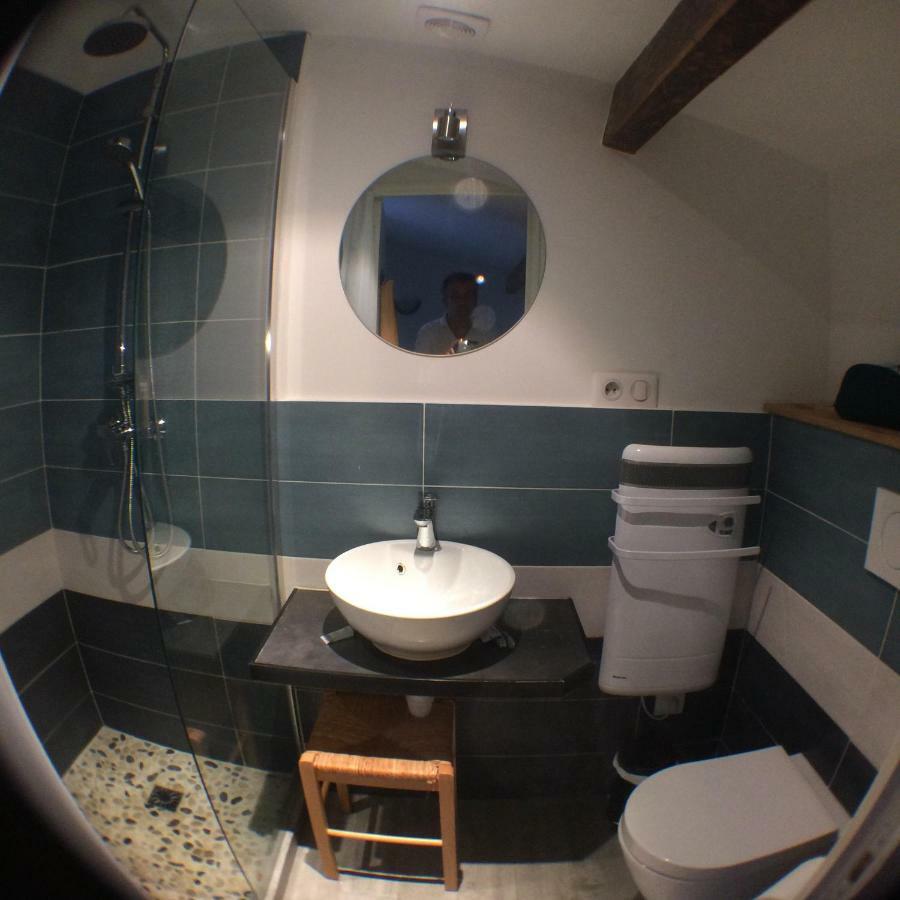 Suquet Charm Apartment Cannes Bagian luar foto